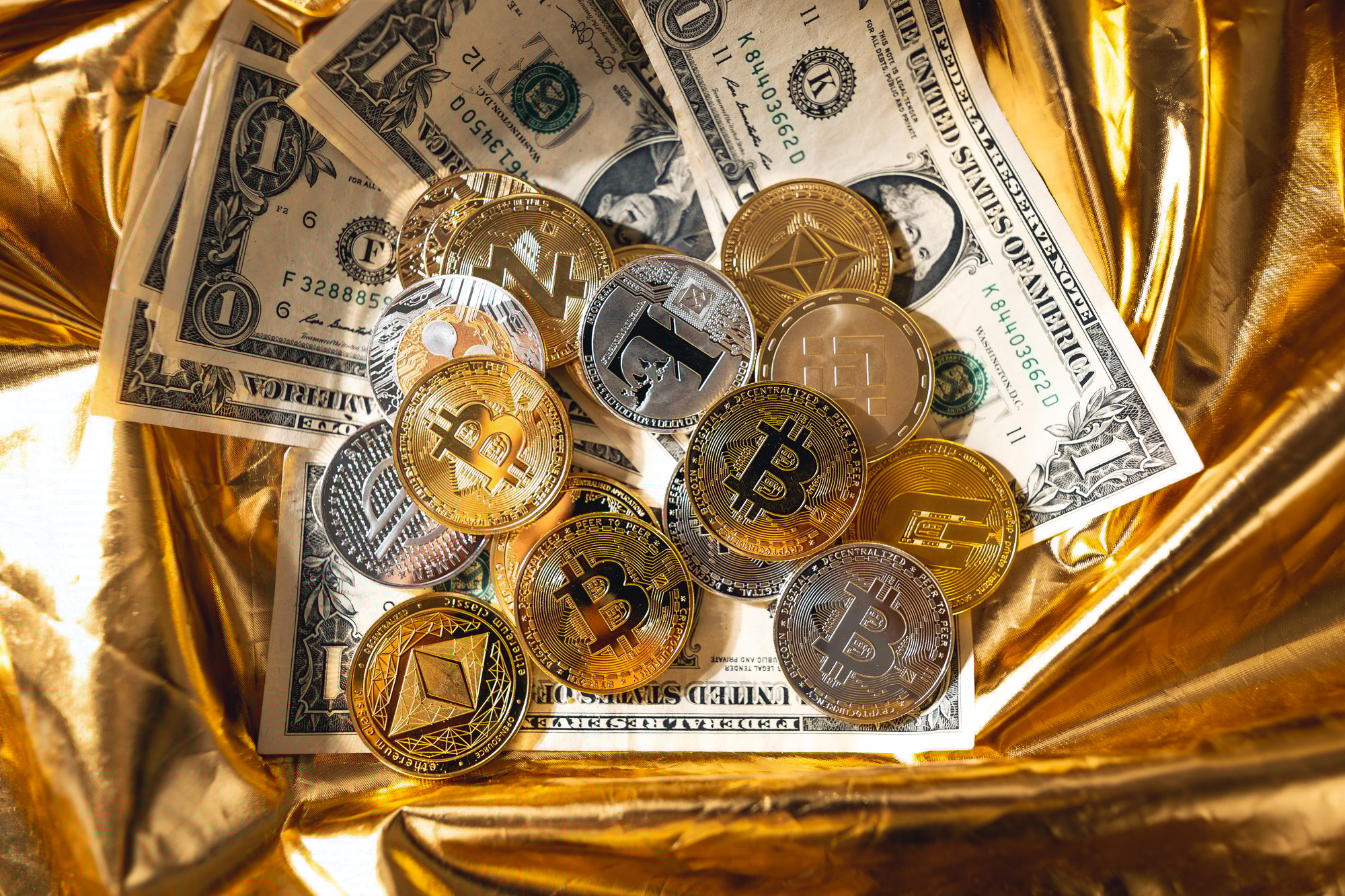 itcoin price April 2025, XRP price rise, crypto rebound, extreme fear index, Trump tariffs crypto, Powell interest rate crypto impact, Solana surge, Ethereum price
