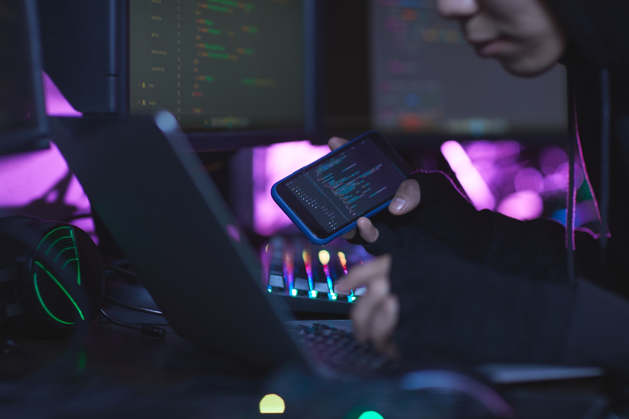 Malware Targets Atomic, Exodus Wallets via NPM Package Exploit