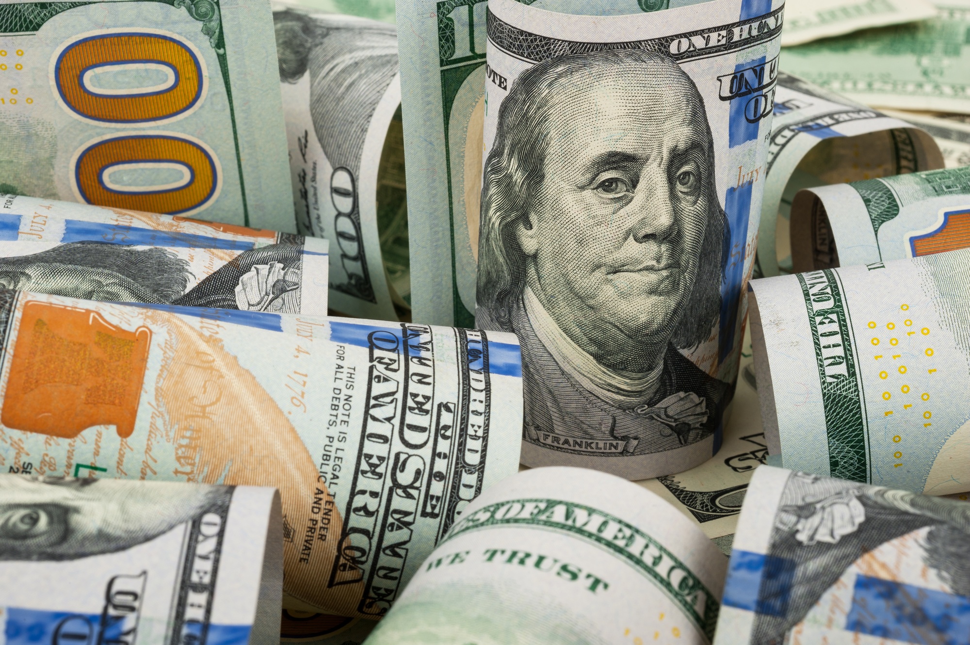 Stocks and Dollar Rebound as Trump Steps Back From Powell, Tariff Pressure