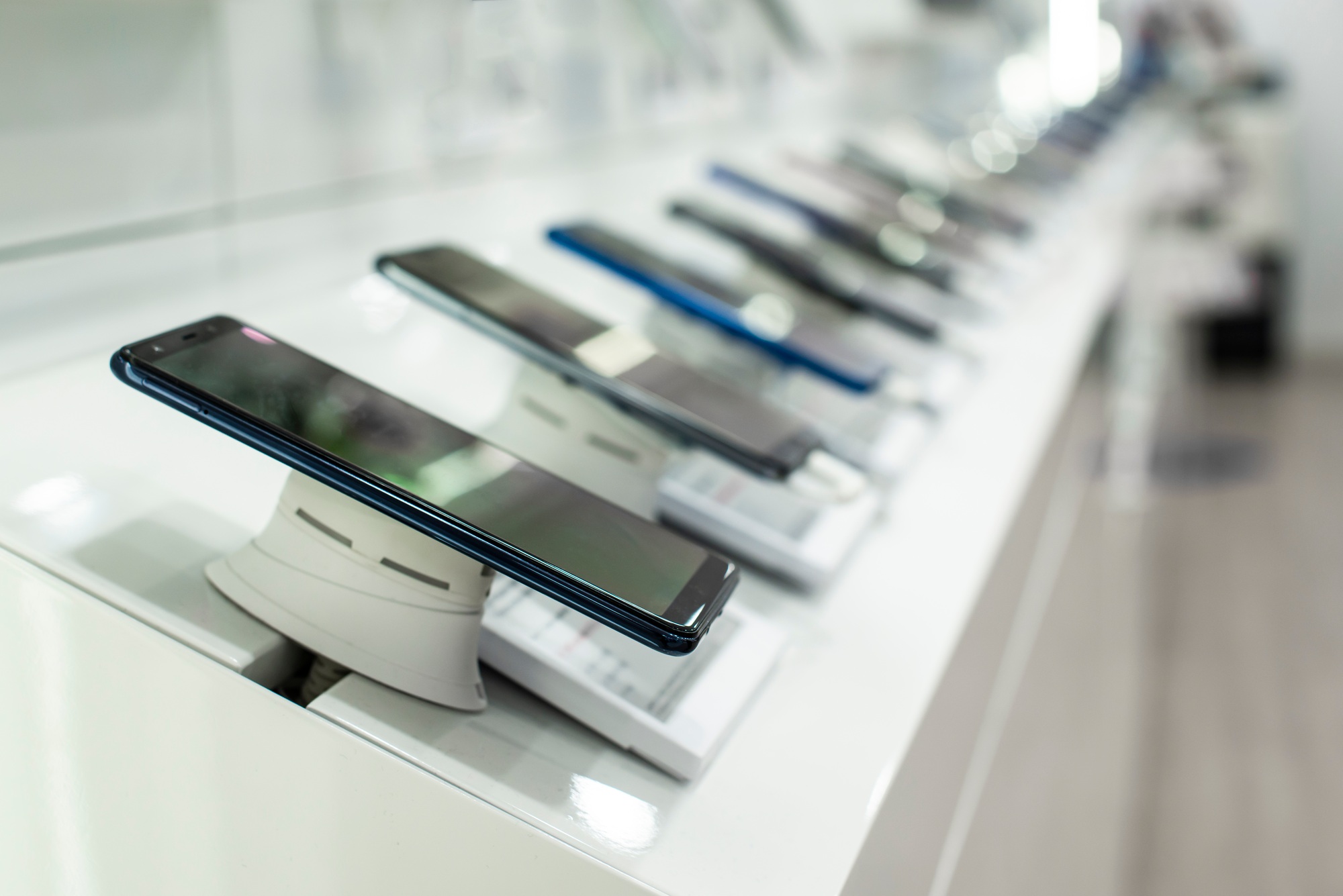 iPhone Prices Could Skyrocket to $3,500 Under Trump’s U.S. Manufacturing Push