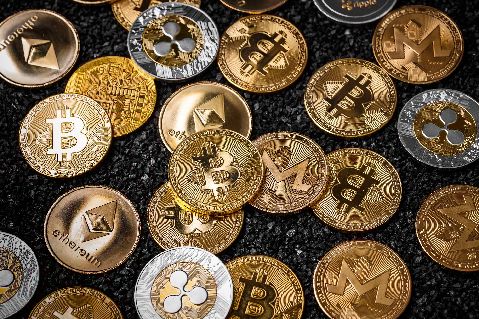 Bitcoin rally April 2025, Ethereum price stagnation, Lightchain AI presale, AI blockchain innovation, BTC institutional investment