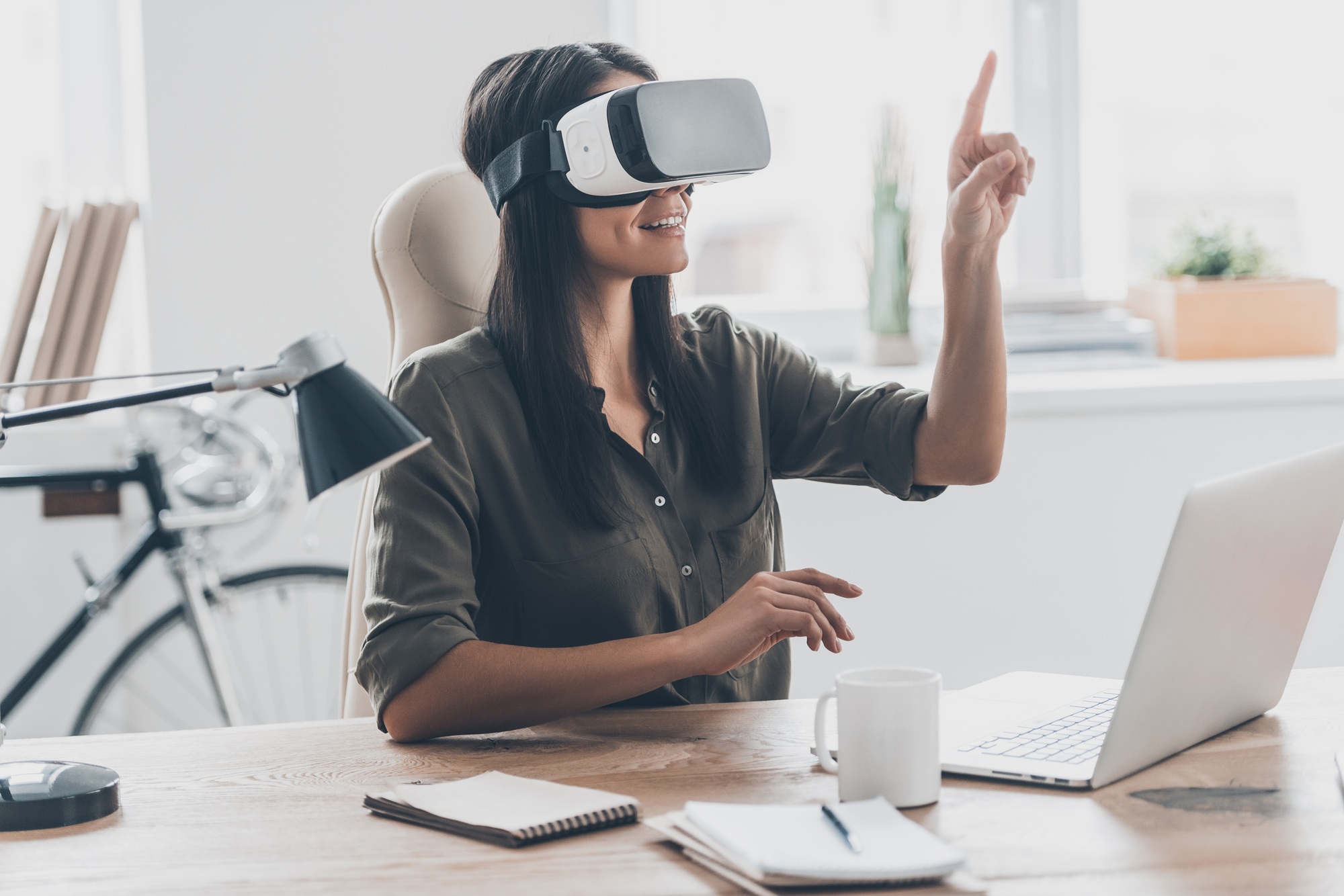 Apple Plans Mac-Compatible Vision Pro to Expand Enterprise Use