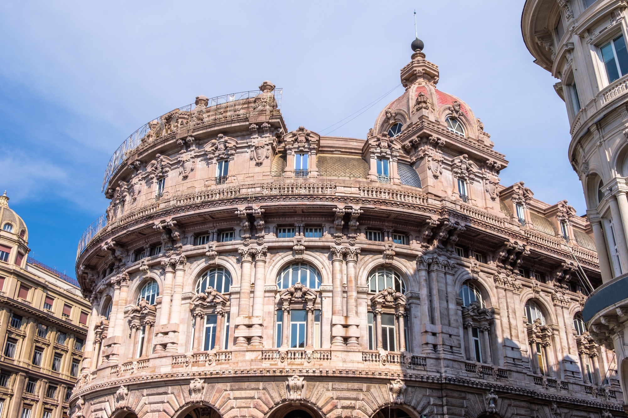 Mediobanca, Monte Paschi, Italian banking, takeover battle, financial strategy