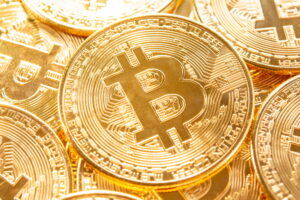 Bitcoin surpasses $105K, with analysts forecasting a rise to $200K by the end of 2025.