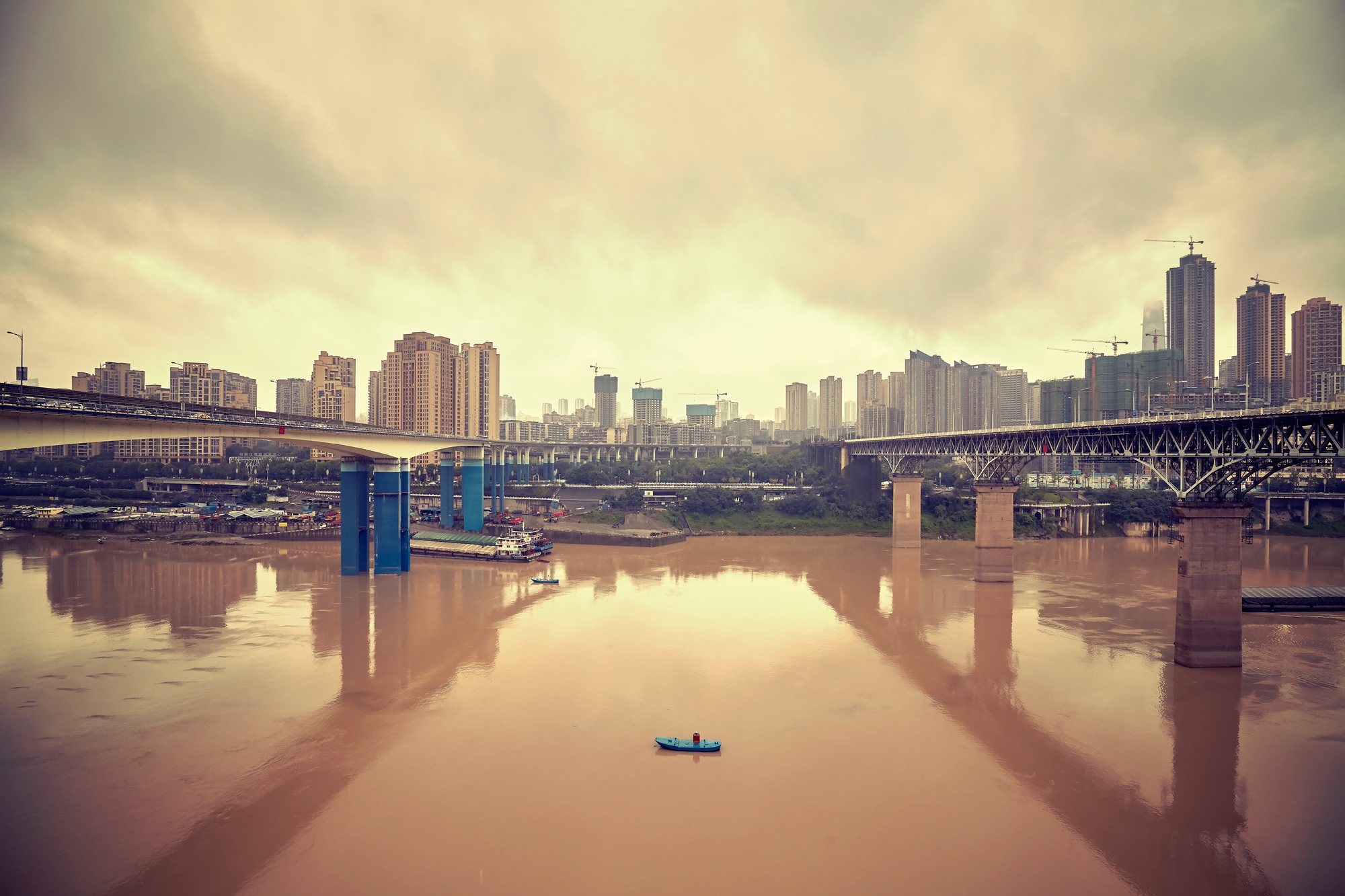 China Resale Home Prices Drop 0.7% in April Amid Market Glut
