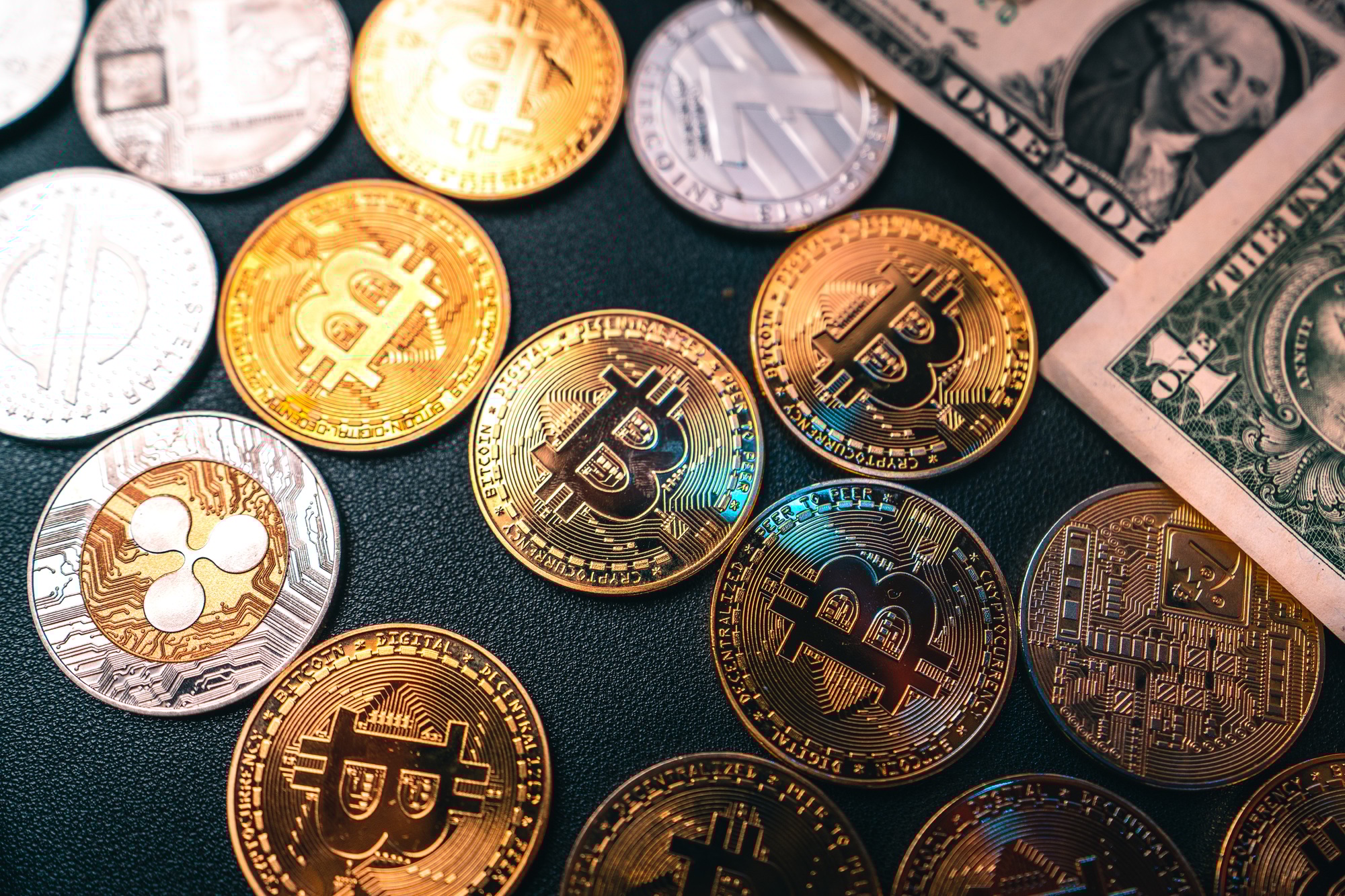 Crypto Prognoses: Market Navigates Volatility and Institutional Inflows