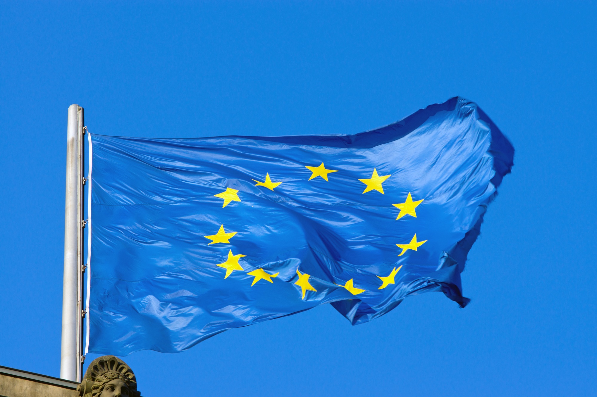 Euro zone inflation steady at 2.2% in April as service prices rise