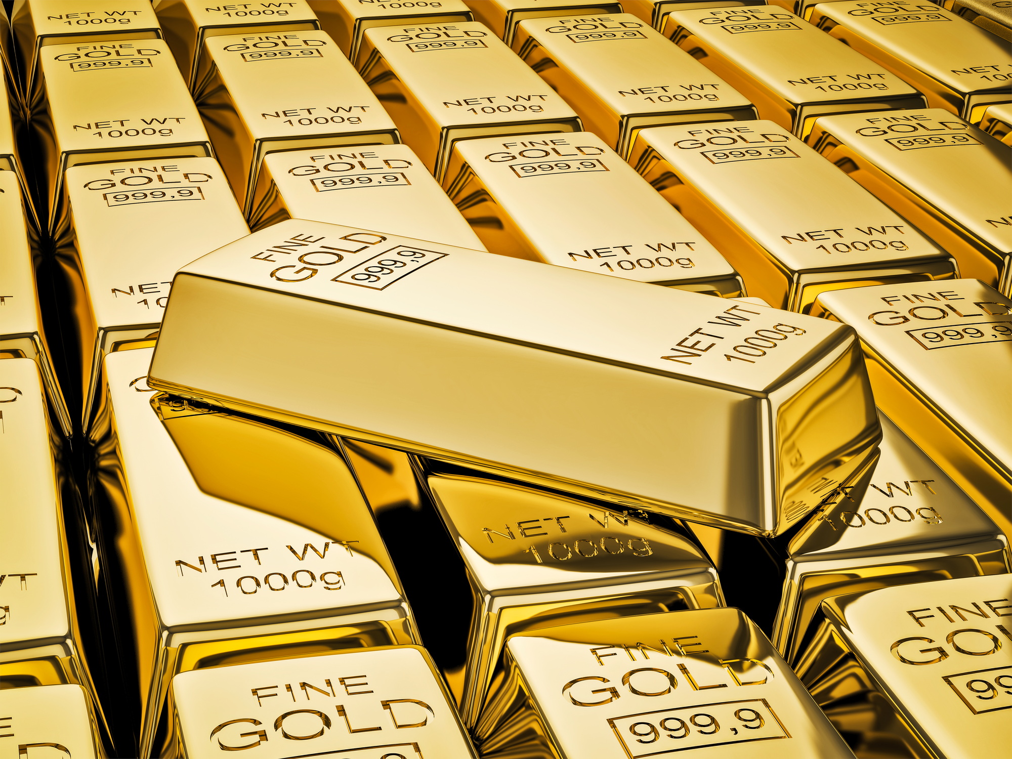 Gold Gains Amid US-UK Trade Deal and Global Trade Uncertainty