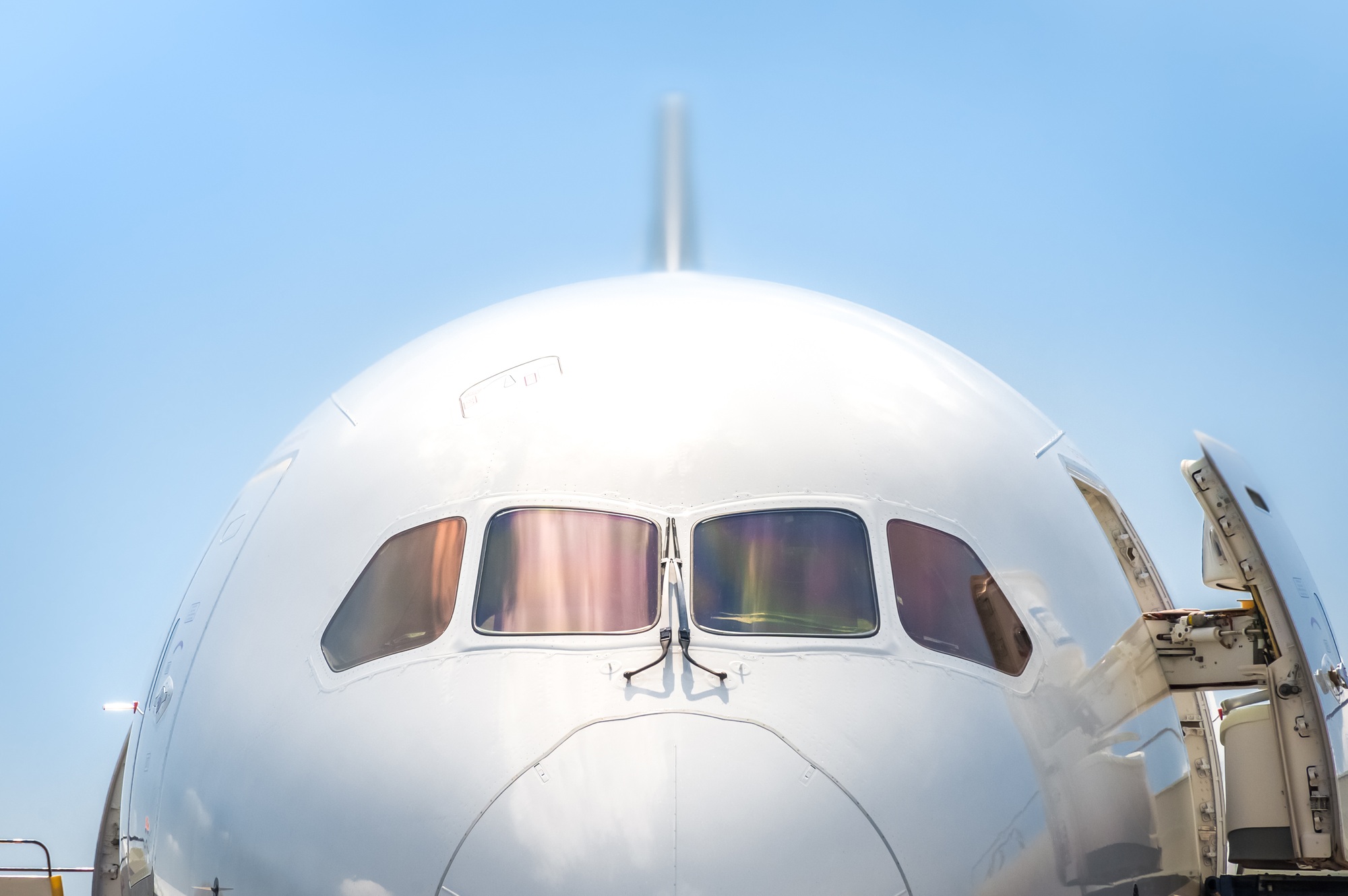 Palantir Powers U.S. Next-Gen Aircraft With AI Amid Rising Tariff Tensions