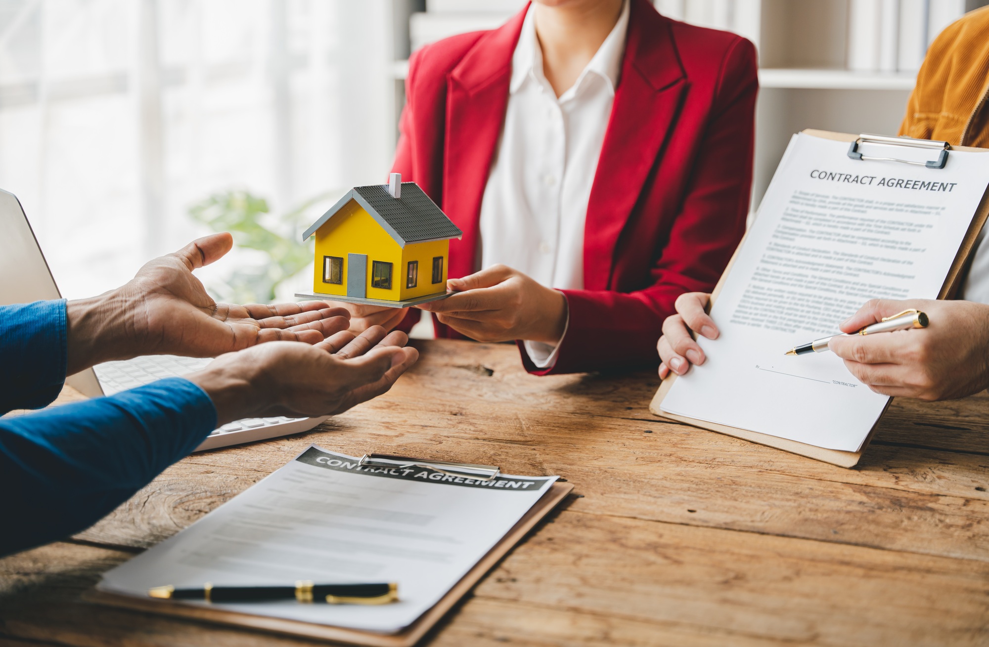 Mortgage Rates Surge Amid U.S. Debt Concerns and Market Volatility