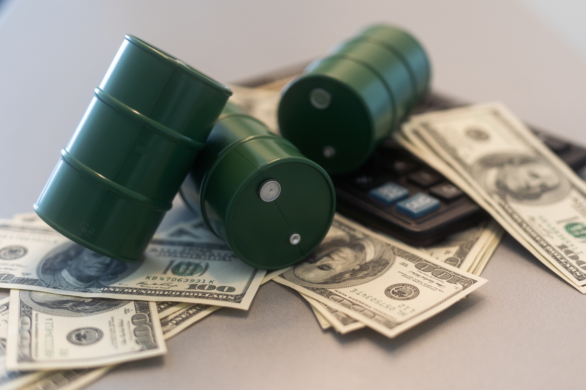 Oil Prices Stabilize as Saudi Output, U.S. Recession Concerns Rattle Markets