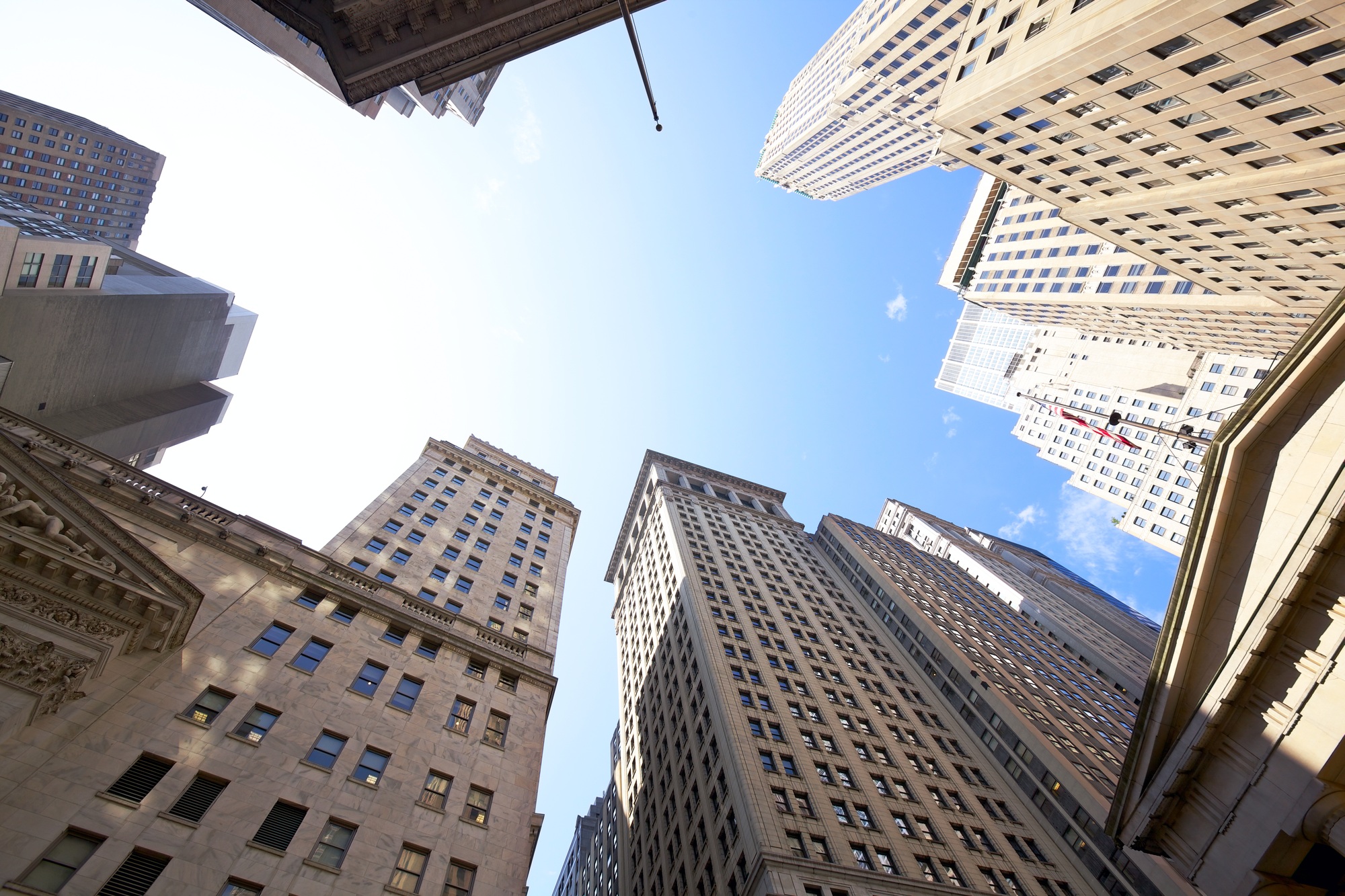 Wall Street Faces Investor Caution Amid Tariff Reinstatement