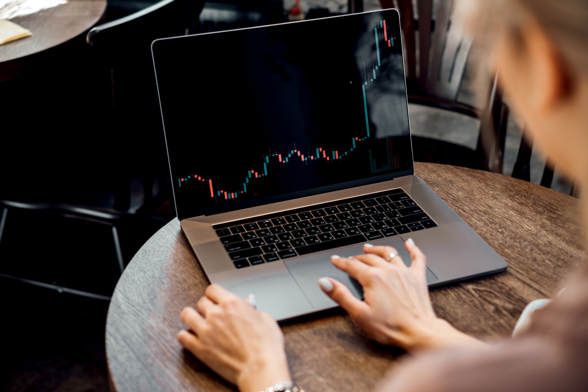 Palantir stock, PLTR federal contracts, Wedbush AI call, Palantir earnings preview, AI government spending