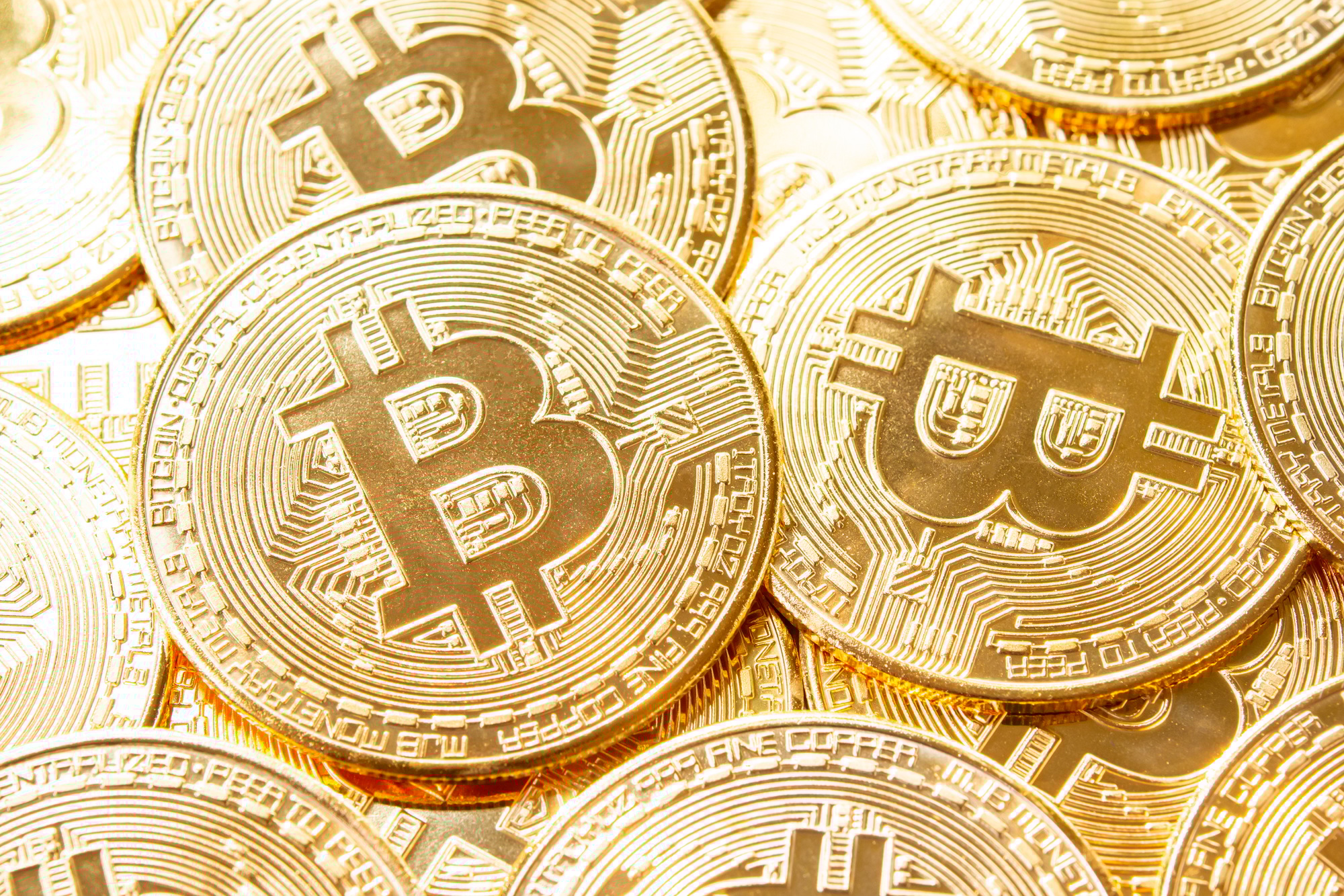 cryptocurrency, EU regulation, crypto giants, financial compliance, blockchain, digital assets