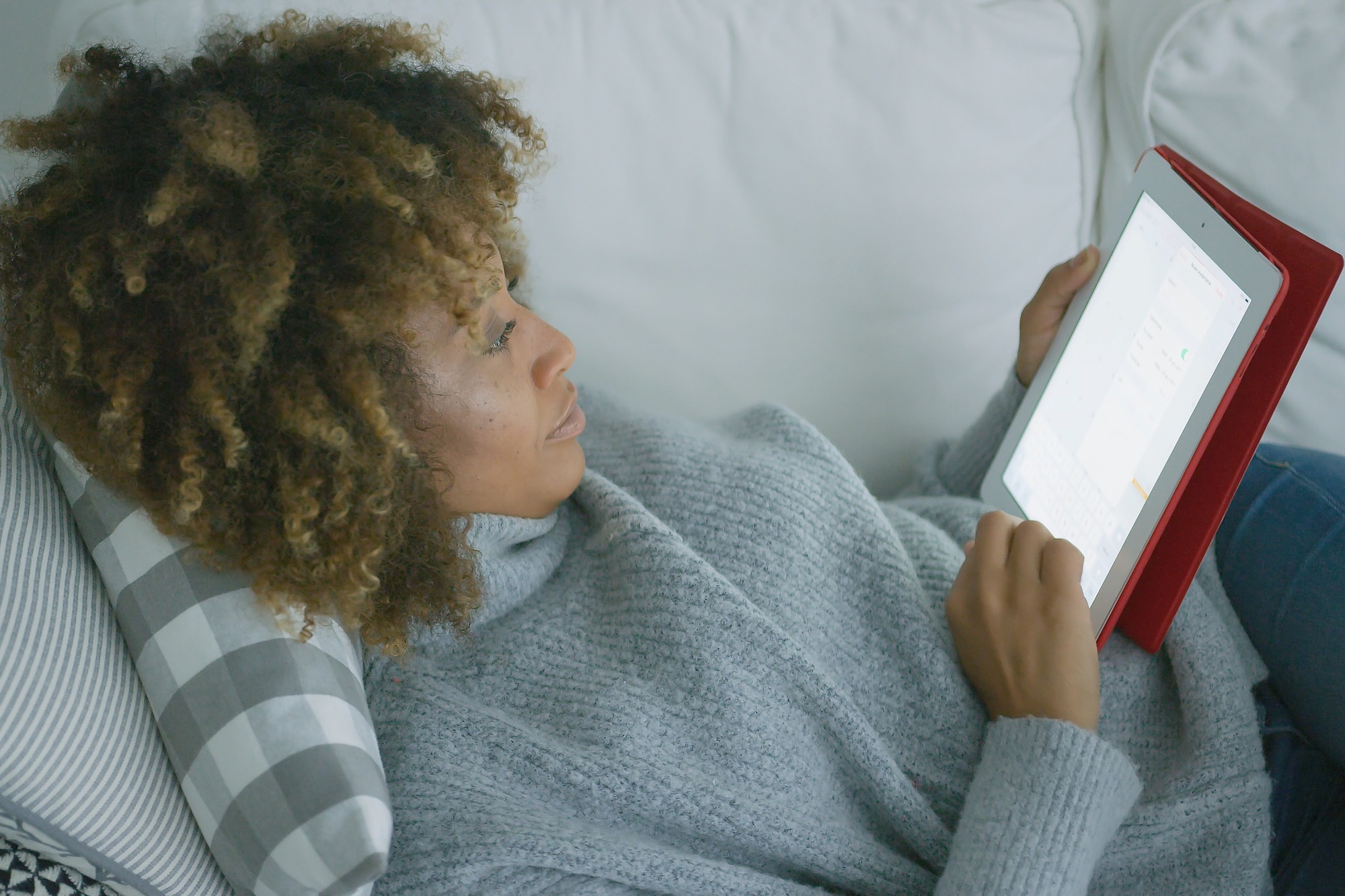 How to Avoid Impulse Spending with Simple Habits