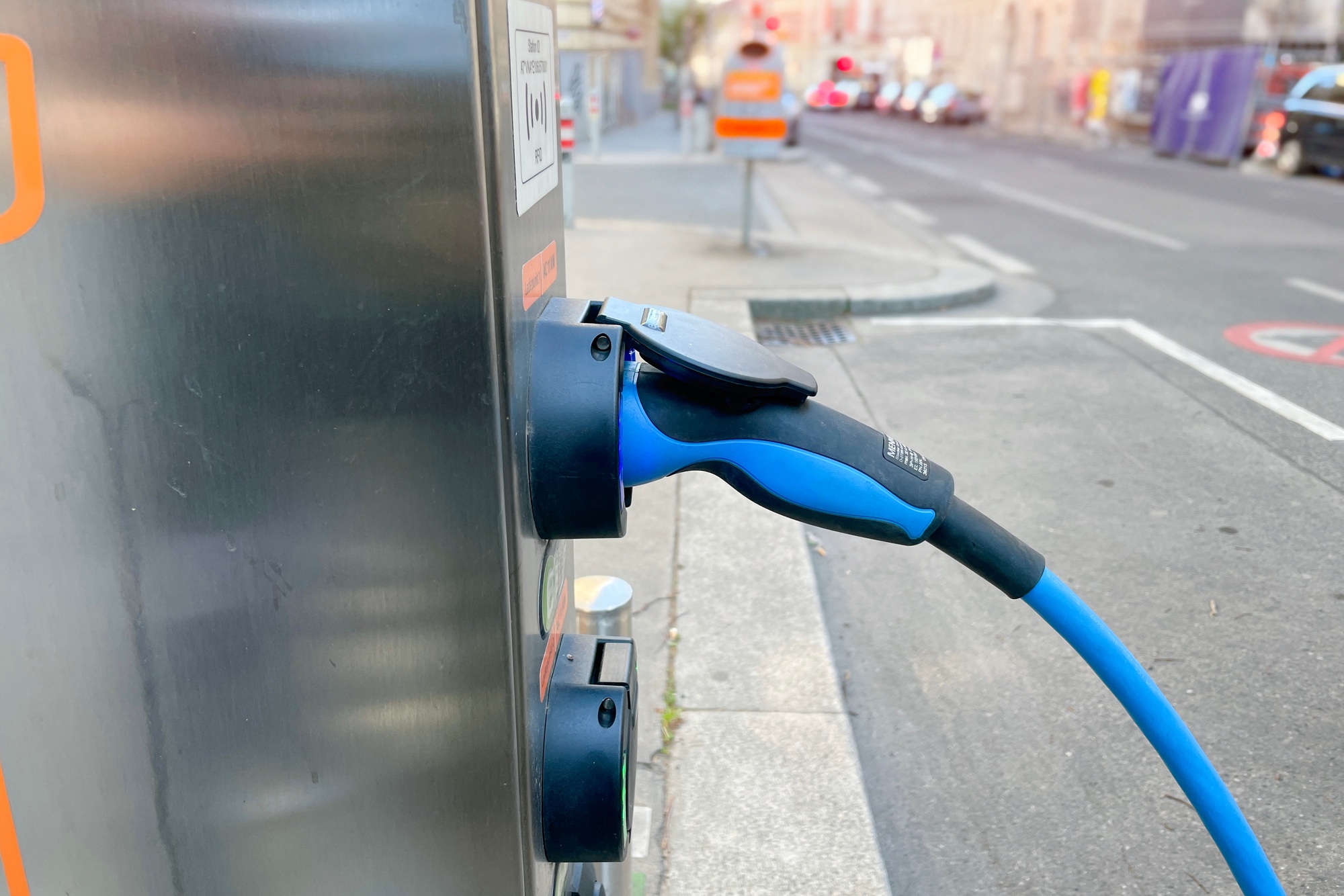 EV Charging Made Simpler for All Vehicles Beyond Tesla