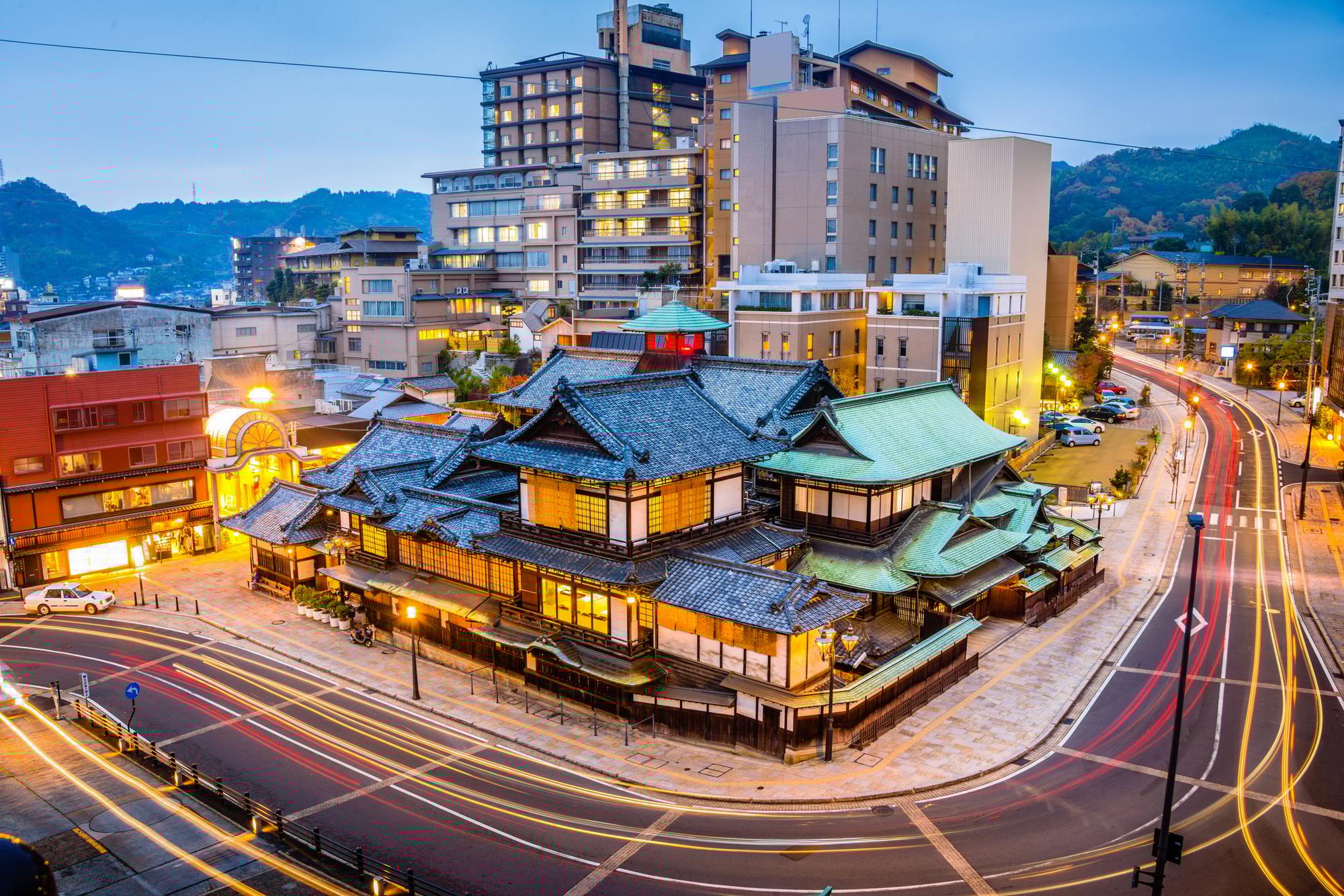 Warren Buffett Encourages Retail Investors to Invest in Japan Trading Houses