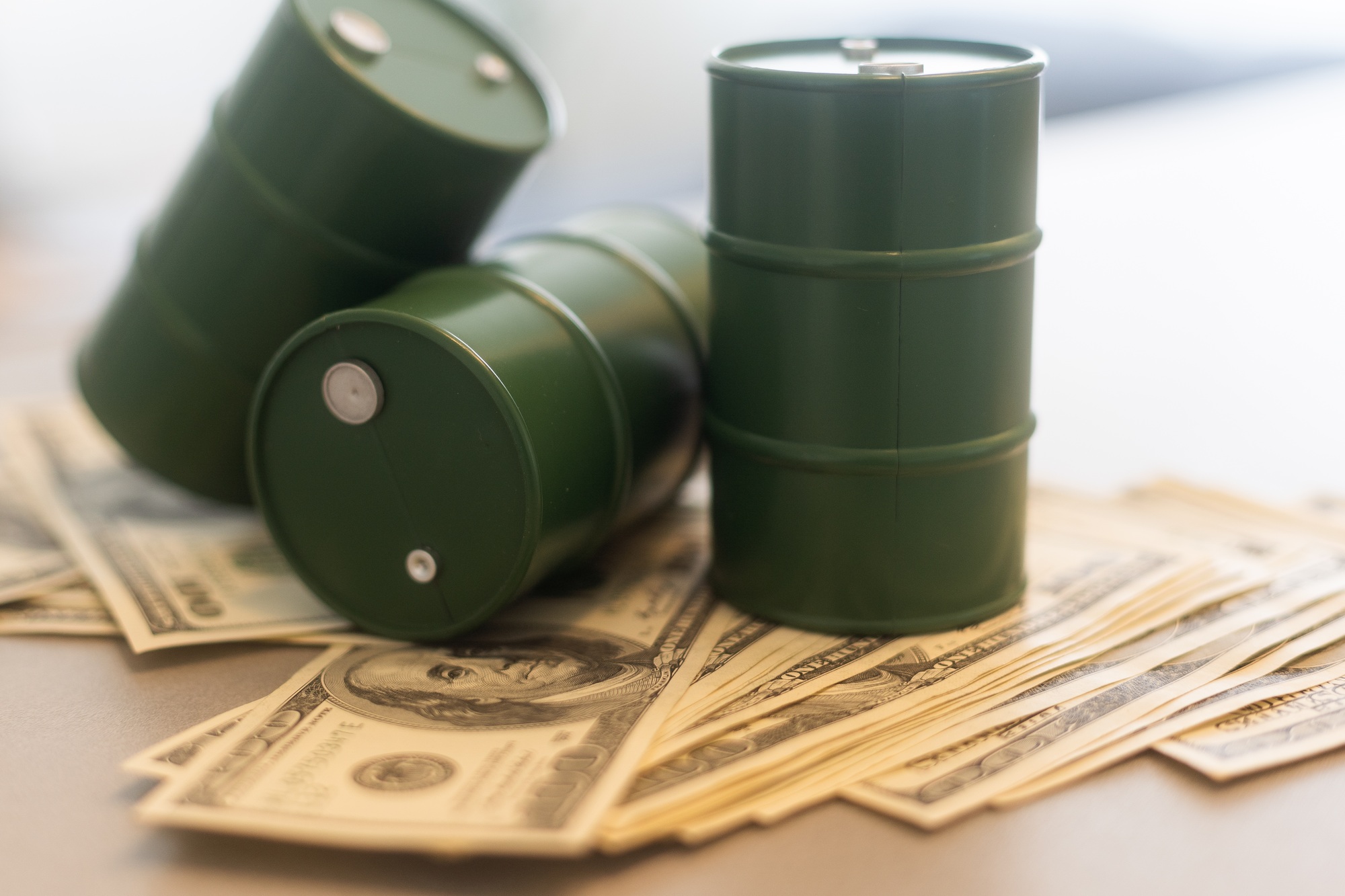 Stock Markets Rally as Oil Prices Drop Amid Tensions in Middle East