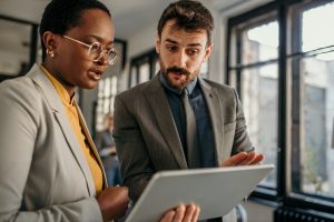 Senate Banking Leaders Advance Digital Asset Market Discussions