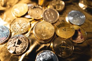 Cryptocurrency Market Surpasses $4 Trillion Driven by Altcoin Gains