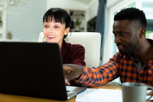 How to Split Household Expenses Fairly in a Relationship