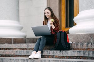 How to Build a Strong Financial Foundation in Your 20s