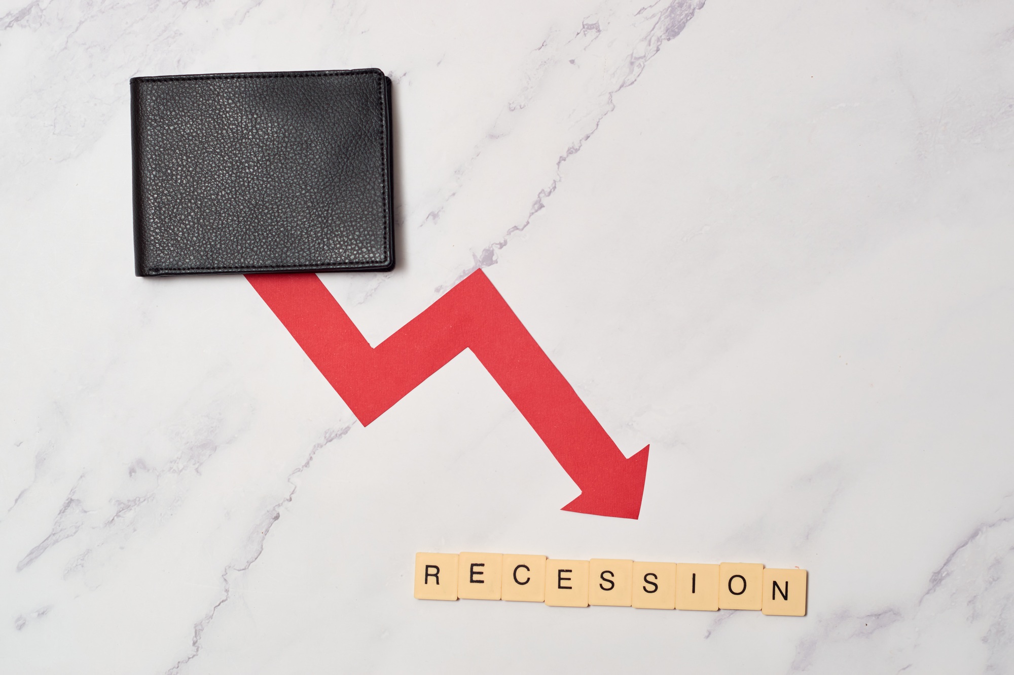 7 Essential Tips to Protect Your Finances During a Recession