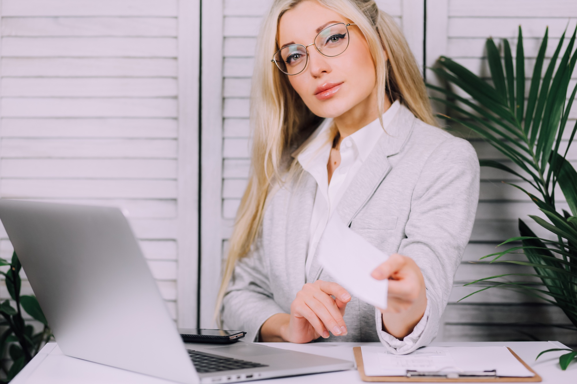 How to Stop Living Paycheck to Paycheck for Good